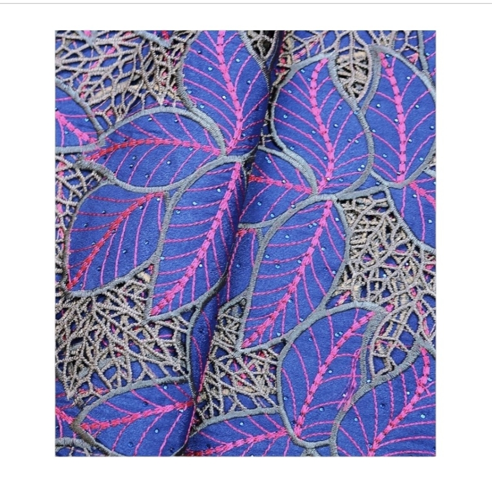 Vibrant Leaf Pattern Fabric